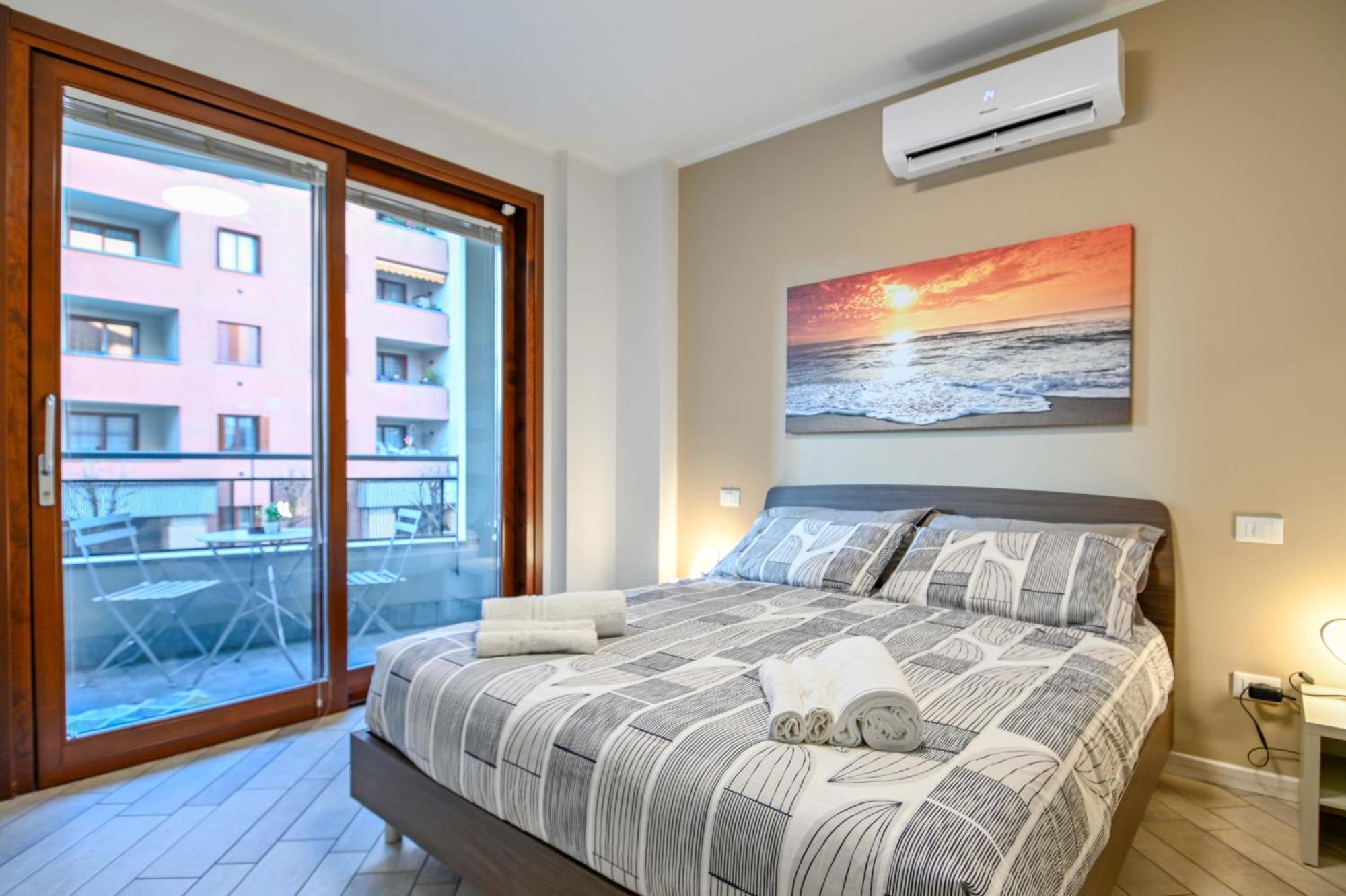 Bilocale Chic, 10 Min Aeroporto Milano-Bergamo, Box Auto E Aria Condizionata Apartment Seriate Luaran gambar