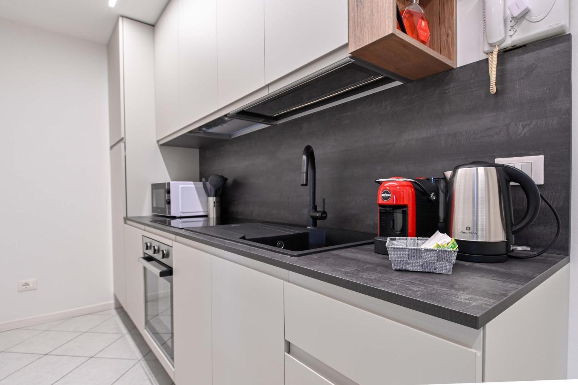 Bilocale Chic, 10 Min Aeroporto Milano-Bergamo, Box Auto E Aria Condizionata Apartment Seriate Luaran gambar